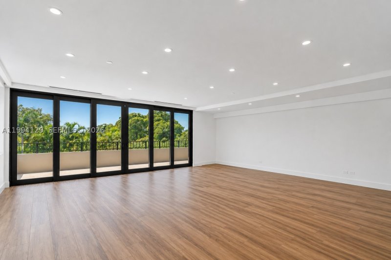Condo for sale at Key Colony III Emerald Bay 345