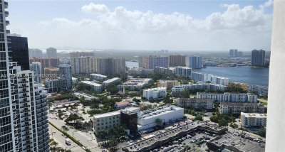 Alquiler de apartamento en Trump Royale 4305