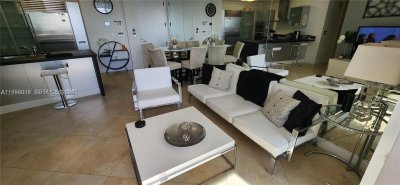 Alquiler de apartamento en Trump Royale 4305