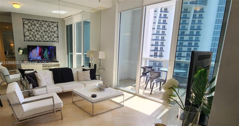 Alquiler de apartamento en Trump Royale 4305