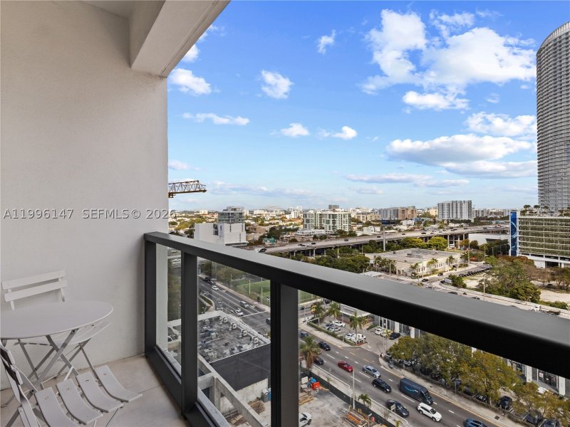 Condo for sale at Smart Brickell Residences 1403