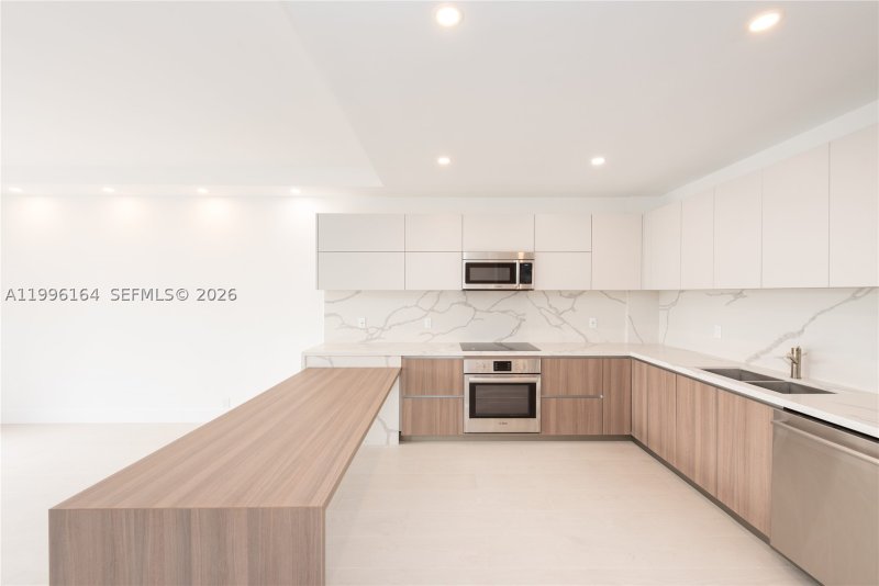 Condo for sale at Key Colony III Emerald Bay 241