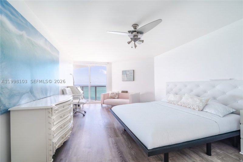 Condo for sale at La Gorce Palace 2802