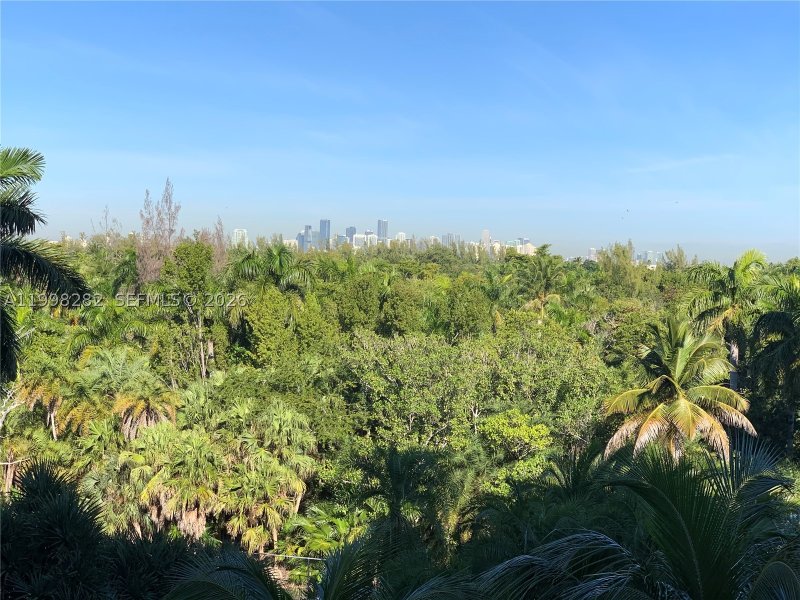 Condo for sale at Commodore Club East 512