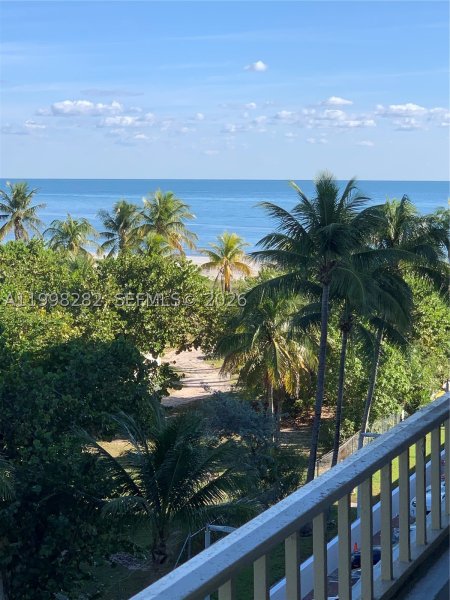 Condo for sale at Commodore Club East 512