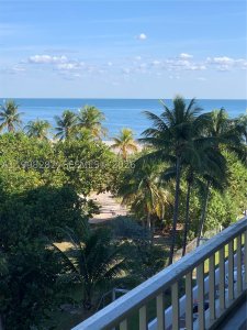 Comprar apartamento en Commodore Club East 512