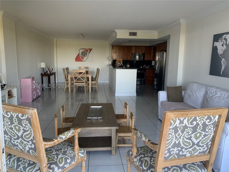 Condo for sale at Commodore Club East 512
