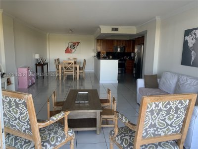 Comprar apartamento en Commodore Club East 512