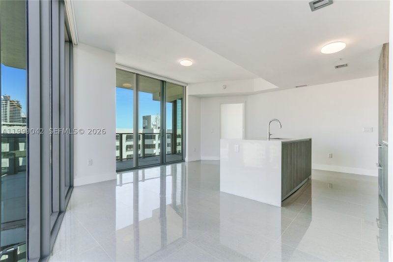 Apartment for rent at Biscayne Beach 801