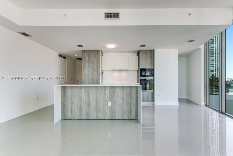 Apartment for rent at Biscayne Beach 801