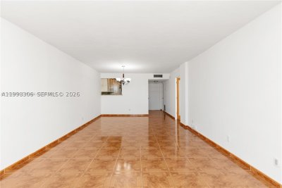 Comprar apartamento en Plaza Towers South 1103