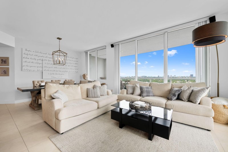 Condo for sale at Strada 315 1506