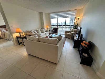 Alquiler de apartamento en Mystic Pointe 500 2607