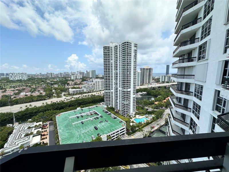 Alquiler de apartamento en Mystic Pointe 500 2607