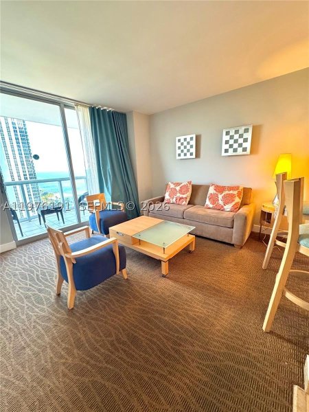 Comprar apartamento en M Resort Residences 2306