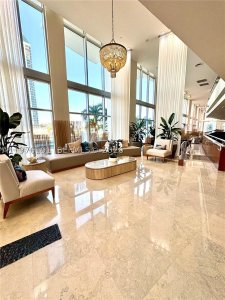 Comprar apartamento en M Resort Residences 2306