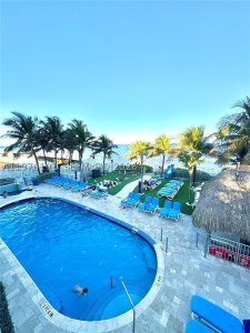 Comprar apartamento en M Resort Residences 2306