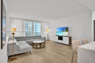 Aluguel de apartamento no Alexander Towers 808
