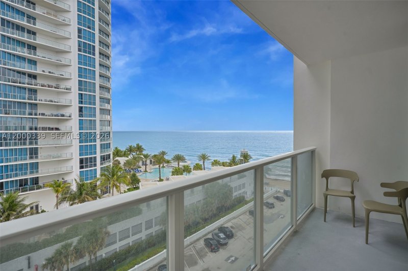 Apartment for rent at Alexander Towers 808