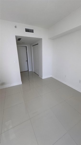 Apartment for rent at Icon Brickell Tower I 4913