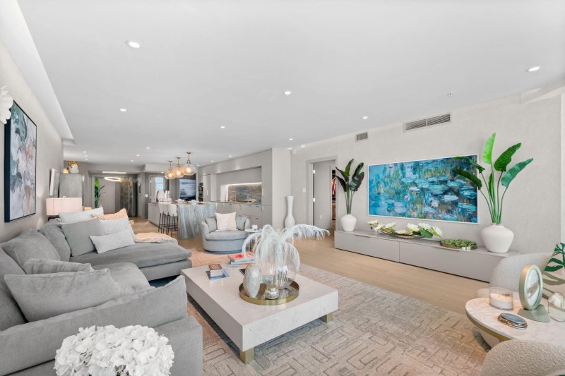 Condo for sale at Las Olas Beach Club 1404