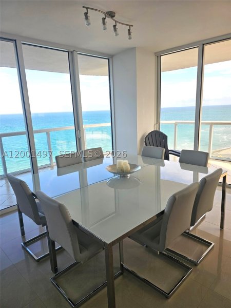 Apartment for rent at Akoya 1703