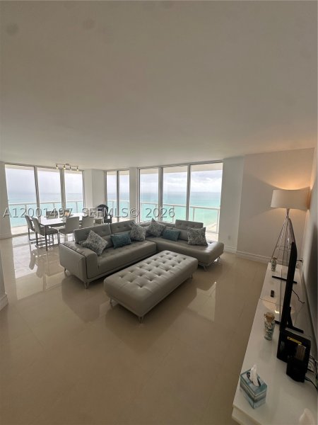 Apartment for rent at Akoya 1703