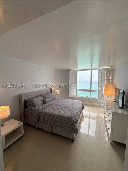 Apartment for rent at Akoya 1703