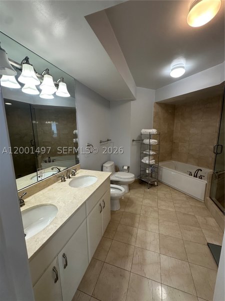 Apartment for rent at Akoya 1703