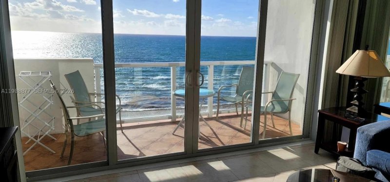 Condo for sale at Pavilion 1110