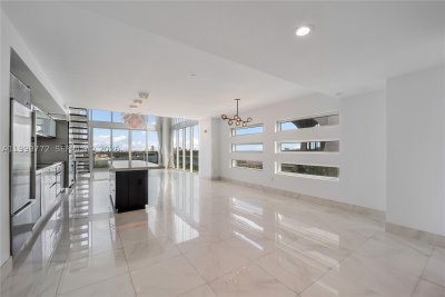 Comprar apartamento no Ten Museum Park 1001