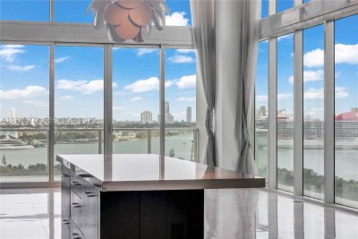 Comprar apartamento no Ten Museum Park 1001