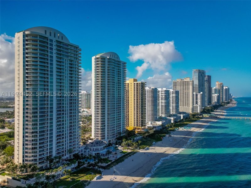 Apartment for rent at Turnberry Ocean Colony 1202