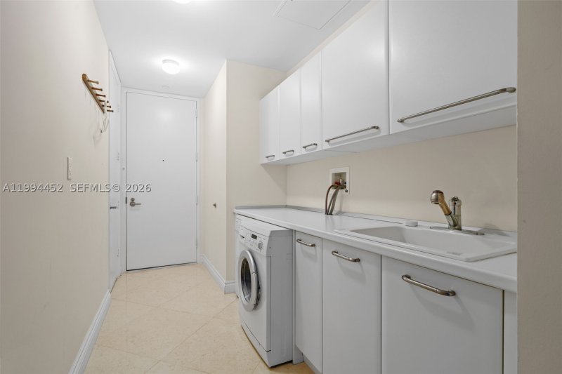 Apartment for rent at Turnberry Ocean Colony 1202
