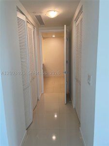 Comprar apartamento no Midtown Doral 411
