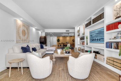 Comprar apartamento no Ocean Tower Two 302
