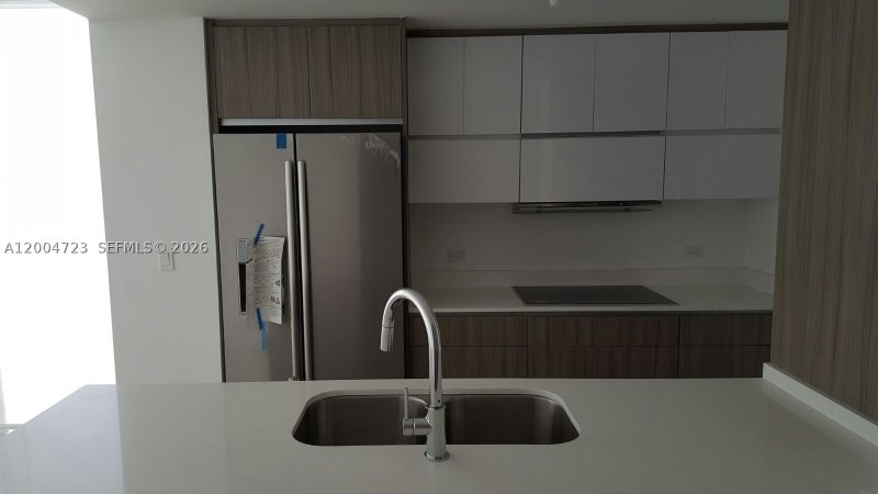 Apartment for rent at Bay House 2705