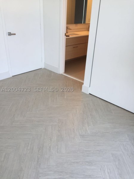 Apartment for rent at Bay House 2705