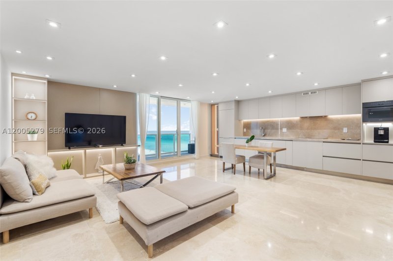 Alquiler de apartamento en Roney Palace 1011
