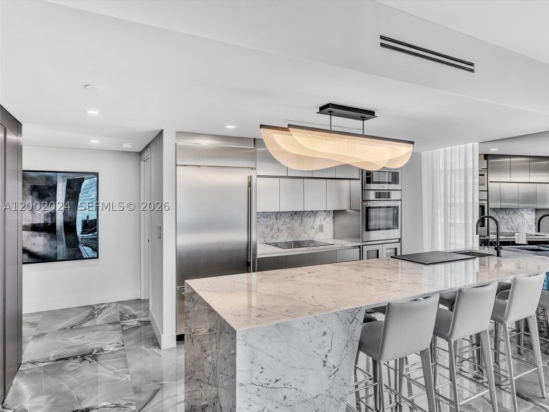 Condo for sale at Icon Brickell Tower I 2715