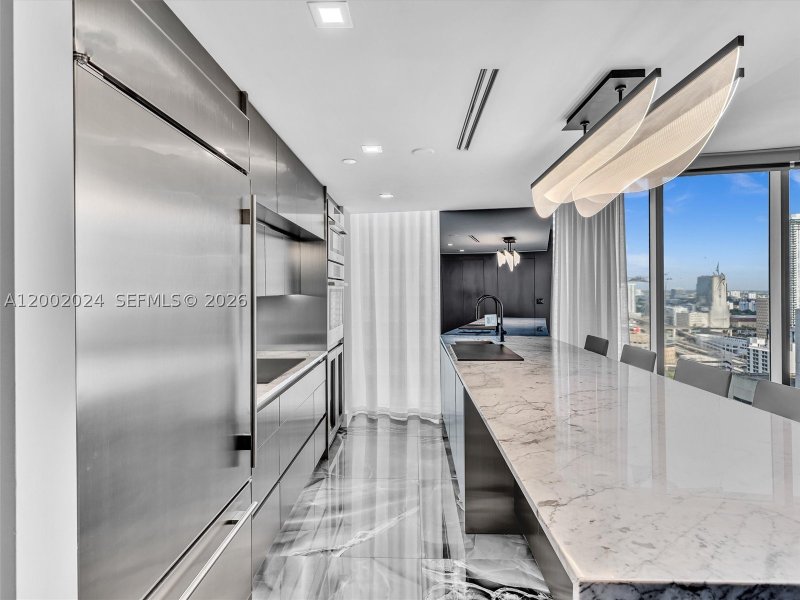 Condo for sale at Icon Brickell Tower I 2715