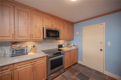Comprar apartamento en Grove Isles Tower III C308
