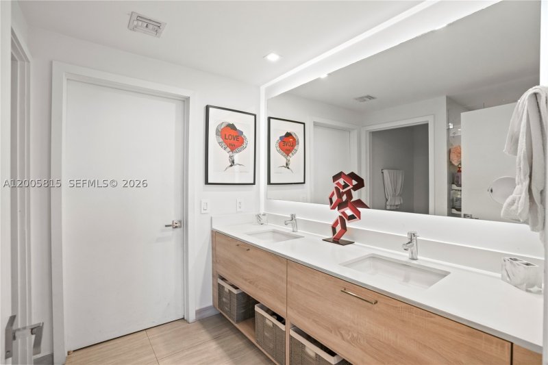 Comprar apartamento en The Harbour 1601+2 Parki