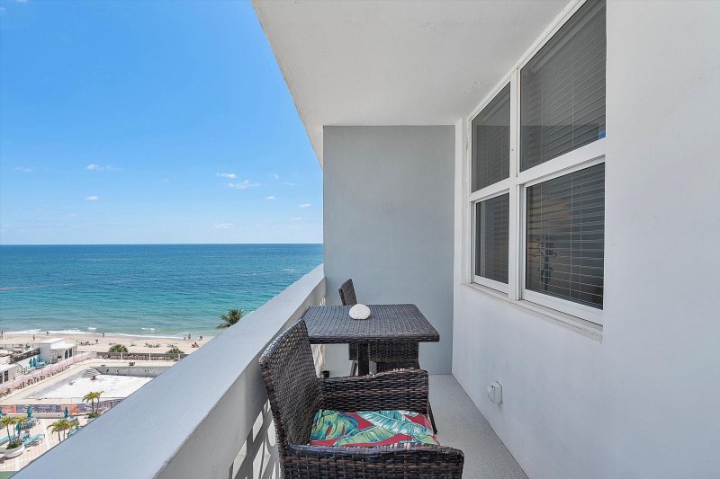 Condo for sale at Galt Towers 10j