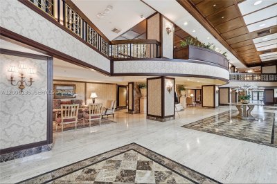 Comprar apartamento no Balmoral Condo 14D