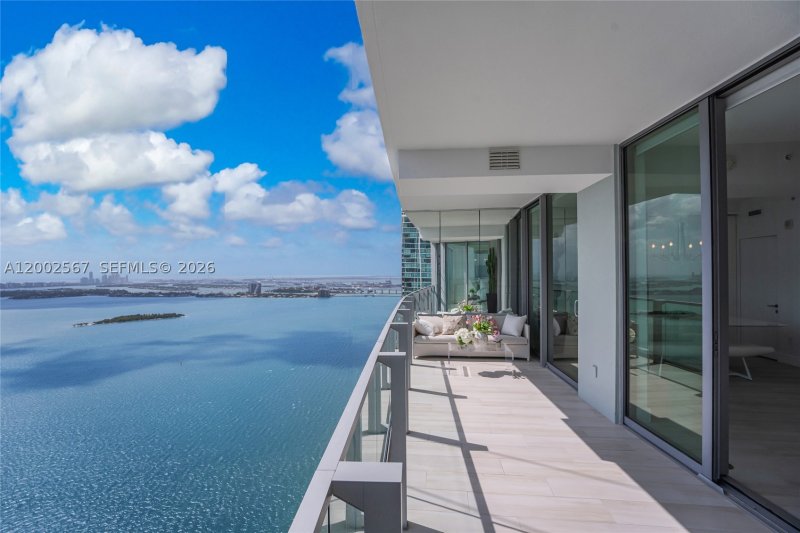 Comprar apartamento en Biscayne Beach 4003