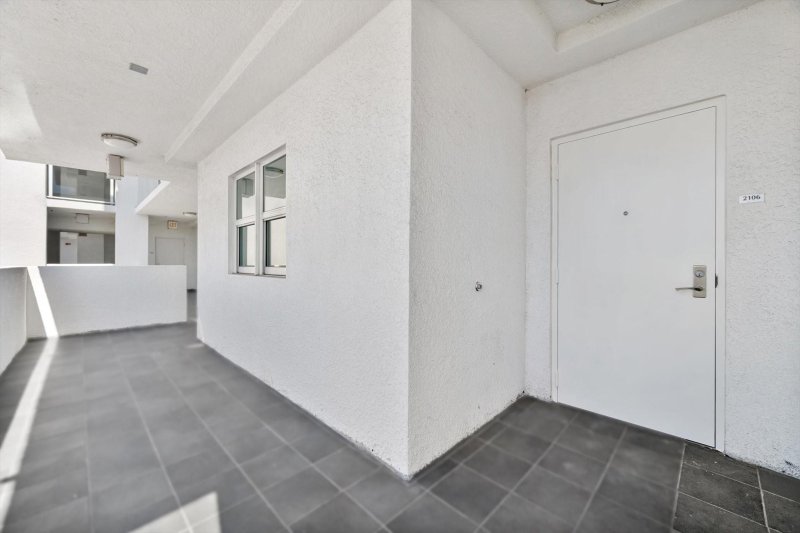 Condo for sale at One Fifty One at Biscayne 2106