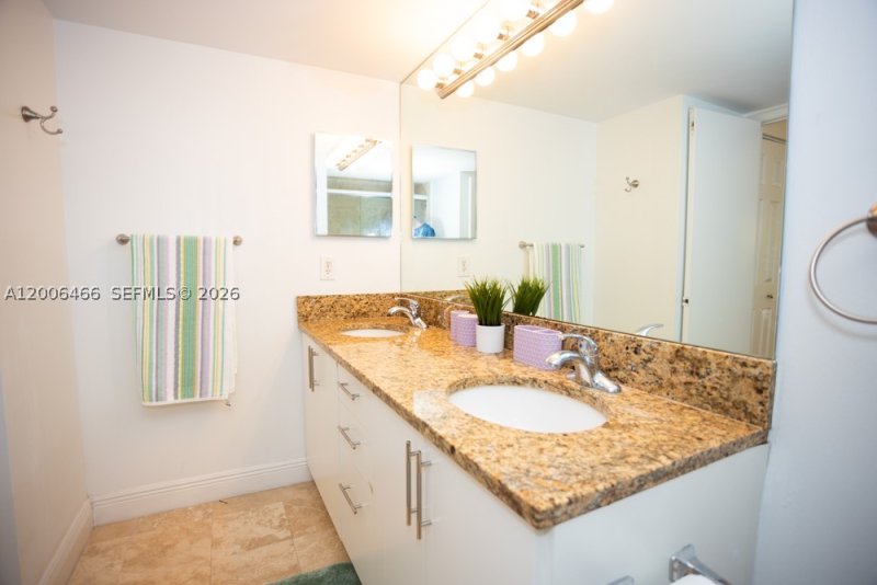 Comprar apartamento en Parc Central Aventura 214