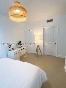 Comprar apartamento no Sail at Brickell 1504