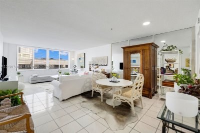 Comprar apartamento no Carriage House Miami Beach 611